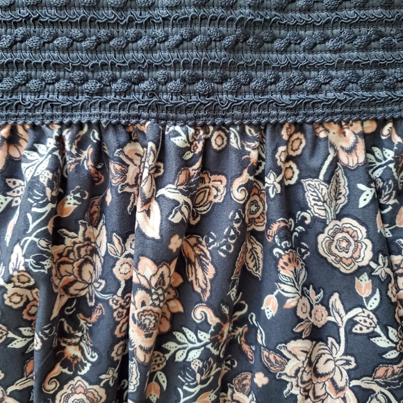 NWOT Floral summer dress. - Picture 3 of 6